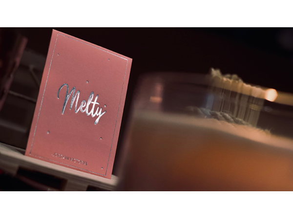 MELTY BLUE (Gimmick and Online Instructions) by Jordan Victoria - Trick