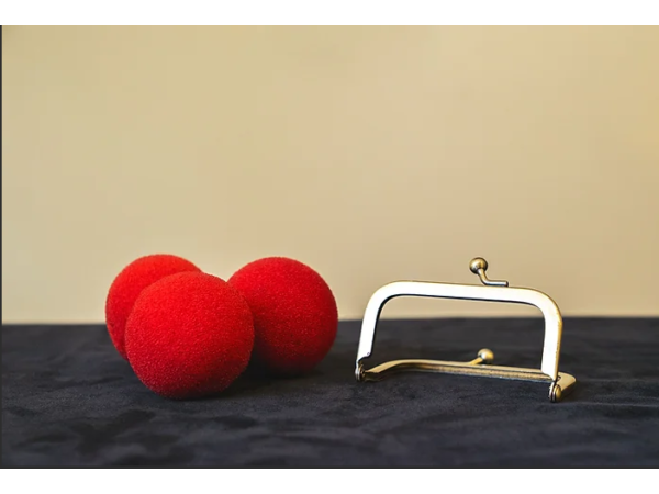 It's Pursenal by Michael O’Brien