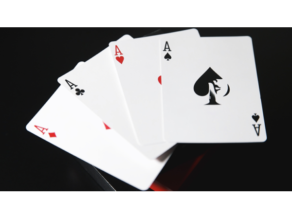 S.O.M. (Secrets of Magic) Black/White Playing Cards