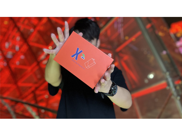 X Box 2.0 (Gimmicks and Online Instructions) by Kingsley Xu