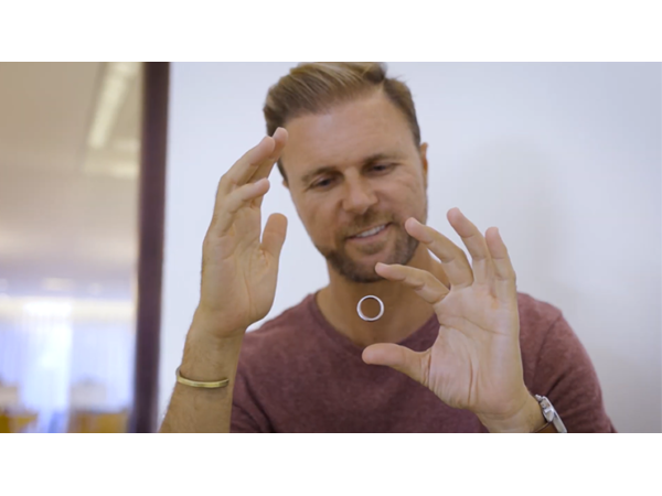 Loops Legends (Gimmicks and Online Instructions) by Yigal Mesika