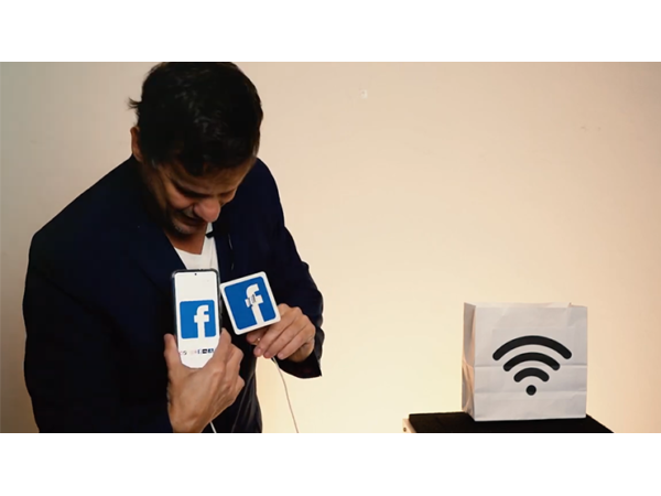 Plug it  (Gimmicks and Online Instructions) by Gustavo Raley