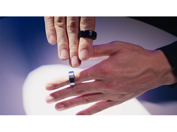 The Halo Project (Silver) Size 10 (Gimmicks and Online Instructions) by Patrick Kun