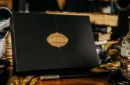 The Illusionist Black Gold Boxset Playing Cards – Image 1