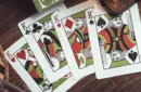 Smoke & Mirrors V8, Green (Deluxe) Edition Playing Cards by Dan & Dave – Image 4