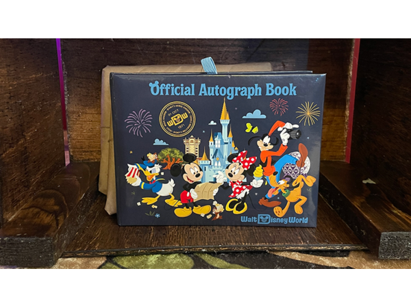 Autograph Hound (Gimmicks and Online Instruction) by Rian Lehman - Trick