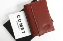 Comet Wallet Brown Leather Gold Shell (Gimmicks and Online Instruction) by Andrew Dean – Bild 1