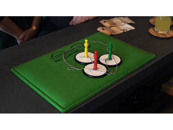 Double Down (Gimmicks and Online Instructions) by Leo Smetsers