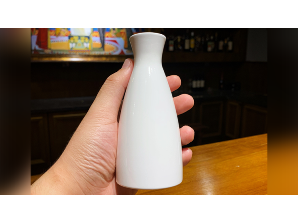 The Chinese Flagon SMALL (Gimmick and Online Instructions) by Bacon Magic