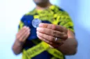 SUPER COIN 2.0 (Gimmicks and Online Instructions) by Mago Flash – Image 3