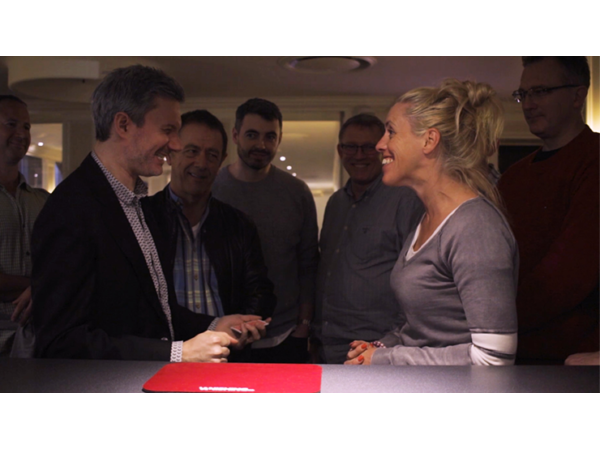 Ultimate Oil and Water (Gimmicks, Online Instructions and Special Cards) by Anthony Owen