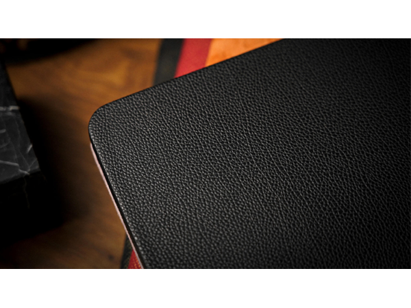 Elegant Close-up Pad (Black) by TCC -