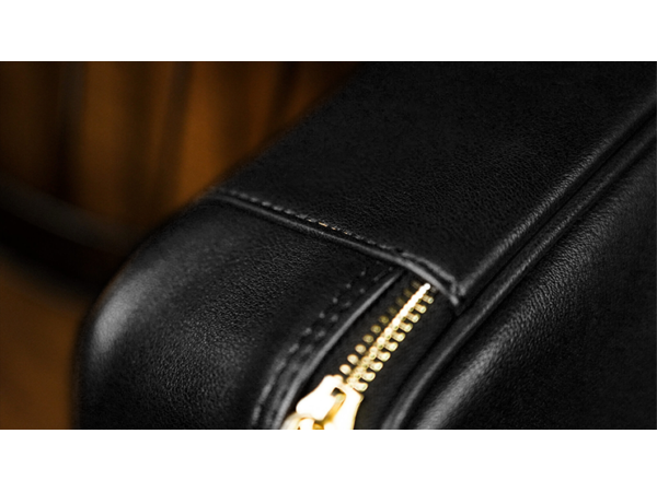 Luxury Genuine Leather Close-Up Bag (Classic Black) by TCC -