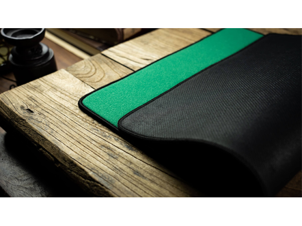 Sewn-Edge Basic Close-Up Pad (Green) by TCC Presents - Trick