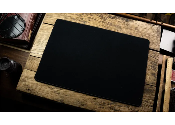 Sewn-Edge Basic Close-Up Pad (Black) by TCC Presents - Trick