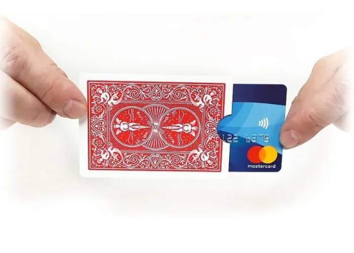 Credit Card Holder (made from Bicycle cards) by Joker Magic