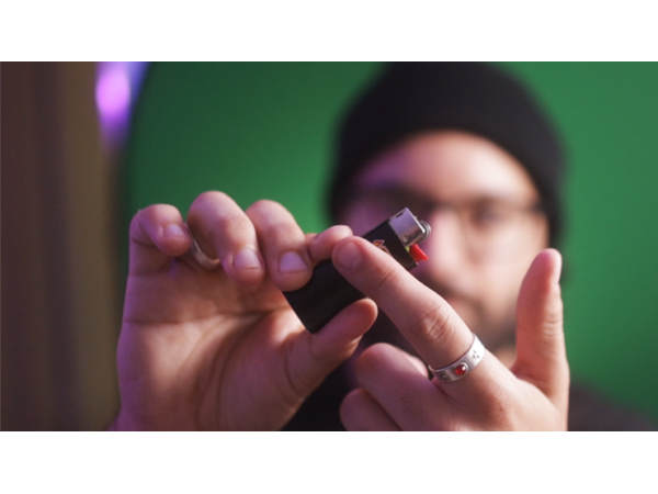 Bigger (Gimmicks and Online Instructions) by Nikolas Mavresis