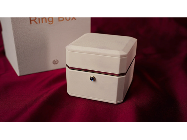Magic Ring Box (White) by TCC