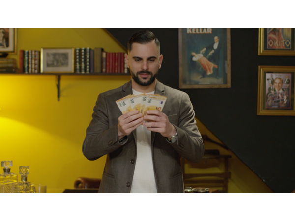 Instant Paper to Money (Dollar) by Miguel Pizarro