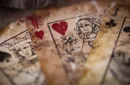 Deadwood (Red) Playing Cards  by Matthew Wright and Mark Bennett – Bild 5
