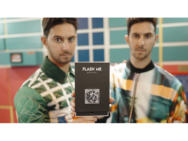 Flash Me by Les French Twins