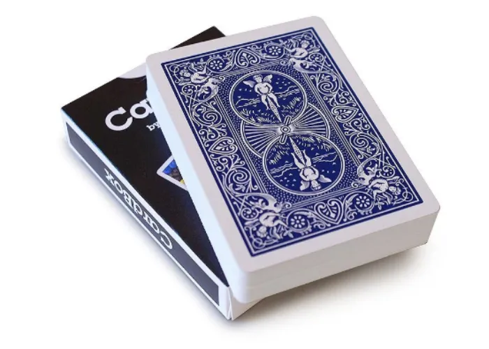 Card Box by Axel Vergnaud