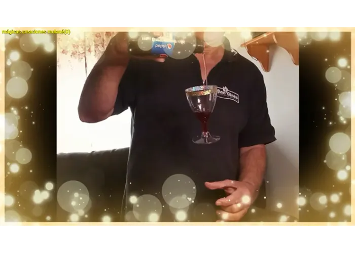 Floating Glass 2 by Salvador Molano video DOWNLOAD