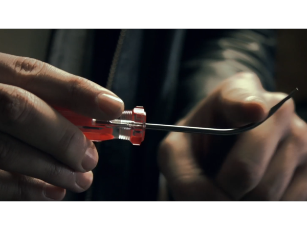 Alchemist: Screw Driver (2 Gimmicks and DVD) - Trick