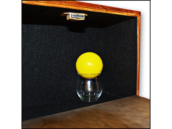 Ghost Cabinet by G&L - Trick