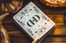 Smoke & Mirrors, V1: Relaunch Edition - Smoke (White) Edition Playing Cards – Bild 4