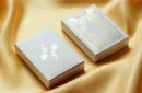 Innocence (Gold Foil Edition) Playing Cards – Bild 1