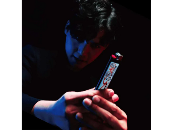 Flexi-Lighter by Horace Ng & Henry Harrius