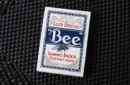 Bee Spielkarten Jumbo Index rot oder blau – Image 1